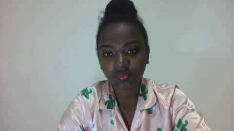Snapshot of tomboasy chatting on 09.11.25 tomboasy online show from 09.11.25