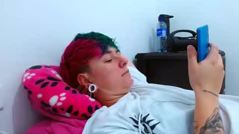 Snapshot of tomboyblue chatting on 12.02.25 Blue online show from 12.02.25