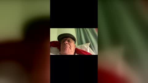 Snapshot of tommarshall932 chatting on 12.23.25 tommarshall932 online show from 12.23.25