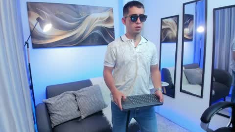 Tomas online show from 04.11.26