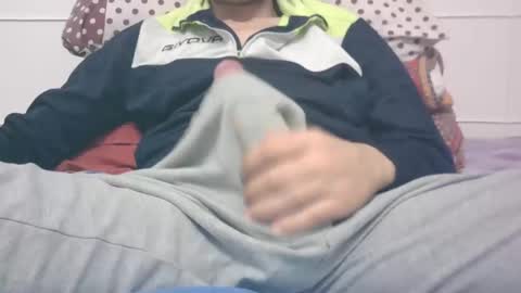 Snapshot of tommaso9046 chatting on 02.23.25 tommaso9046 online show from 02.23.25