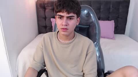 Tommy  online show from 01.08.25