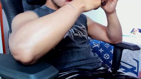 Twitter BreddTommy IG tommy bredd online show from 04.07.26