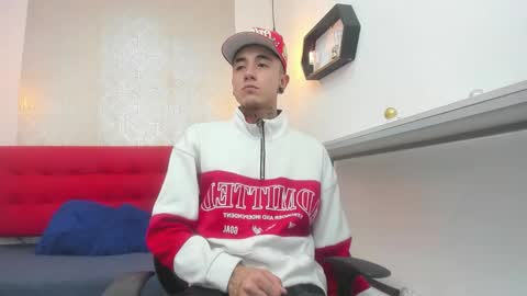 Snapshot of tommy_will chatting on 12.23.25 tommy_will online show from 12.23.25