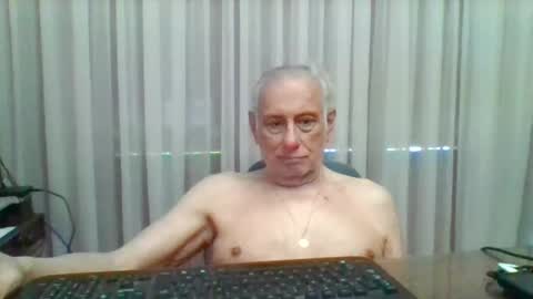 Snapshot of tommylecock chatting on 11.02.25 tommylecock online show from 11.02.25