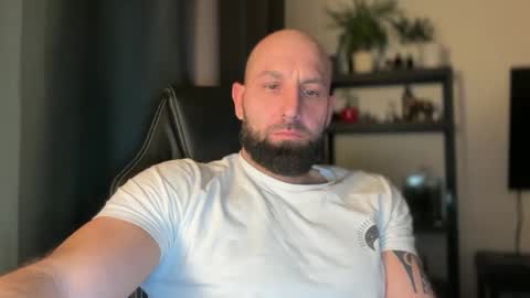 Snapshot of tommyx01 chatting on 03.07.26 Thomas Fit online show from 03.07.26