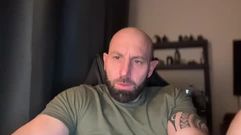 Snapshot of tommyx01 chatting on 03.31.26 Thomas Fit online show from 03.31.26