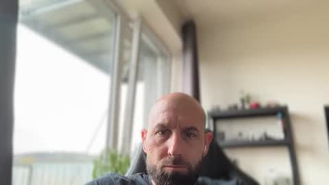 Snapshot of tommyx01 chatting on 04.14.26 Thomas Fit online show from 04.14.26