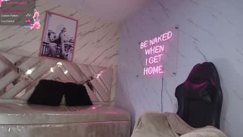 leyla  online show from 01.30.25