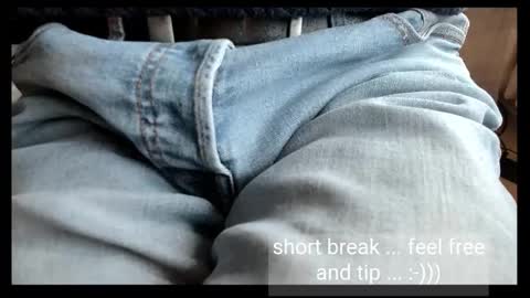 Snapshot of tomtotal chatting on 11.24.25 Tom online show from 11.24.25