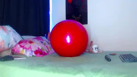 Tomyjailen online show from 02.04.25