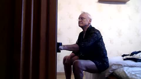 Tonpatou online show from 11.10.25