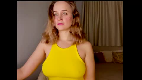 Snapshot of tony_and_alice chatting on 01.02.25 Tony and Alice online show from 01.02.25