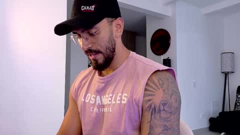 Snapshot of tony_muscle1 chatting on 01.06.26 tony muscle1 online show from 01.06.26