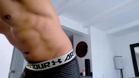 Snapshot of tony_muscle1 chatting on 03.05.26 tony muscle1 online show from 03.05.26