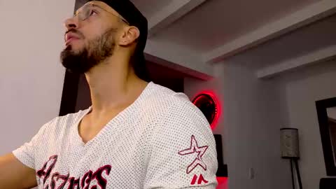 Snapshot of tony_muscle1 chatting on 03.21.26 tony muscle1 online show from 03.21.26