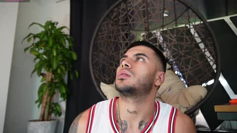 Snapshot of tony_newmen chatting on 01.14.25 tony online show from 01.14.25