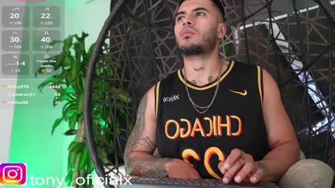 Snapshot of tony_newmen chatting on 01.26.25 tony online show from 01.26.25