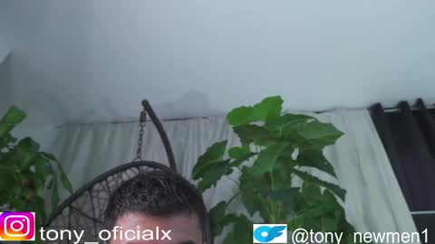 Snapshot of tony_newmen chatting on 10.12.25 tony online show from 10.12.25
