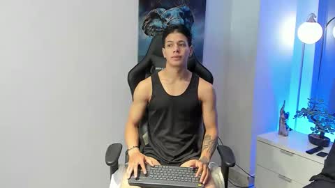 Snapshot of tony_petrov chatting on 10.28.25 tony_petrov online show from 10.28.25