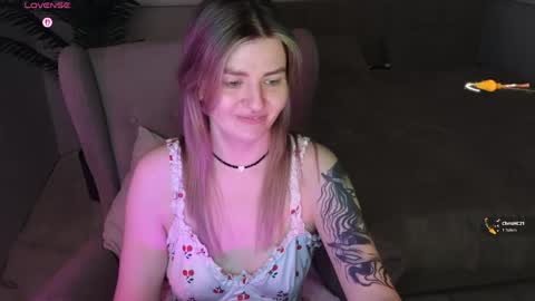 Snapshot of tonyameow chatting on 05.10.26 Tonya online show from 05.10.26