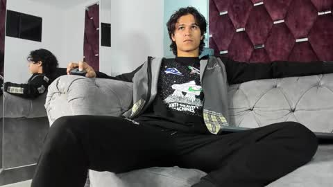 Snapshot of tonybenedetti chatting on 02.24.26 Tony Benedetti online show from 02.24.26