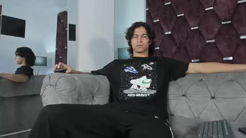 Snapshot of tonybenedetti chatting on 03.24.26 Tony Benedetti online show from 03.24.26