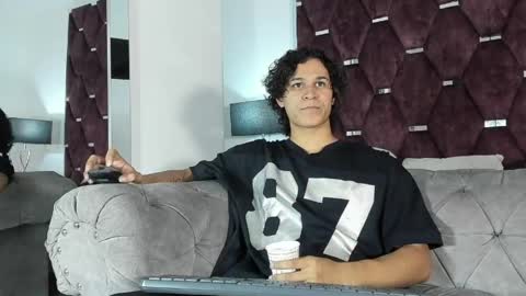 Snapshot of tonybenedetti chatting on 04.15.26 Tony Benedetti online show from 04.15.26
