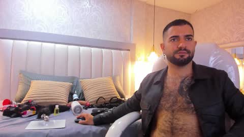 Snapshot of tonylatino_ chatting on 02.14.26 Tony online show from 02.14.26