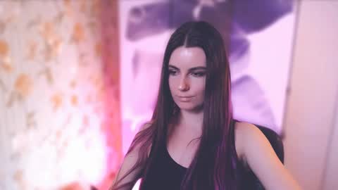 Snapshot of too_beautiful chatting on 02.25.25 Elizabeth online show from 02.25.25