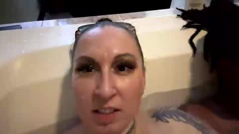 toochillcouple420 online show from 10.04.25