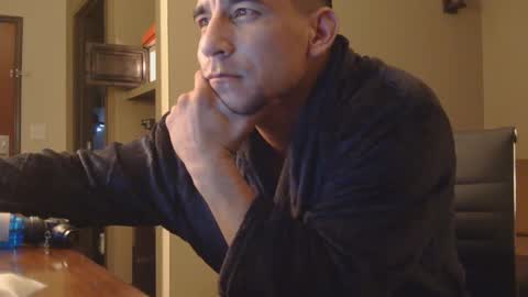 Snapshot of toomuchsmoke chatting on 12.31.24 toomuchsmoke online show from 12.31.24