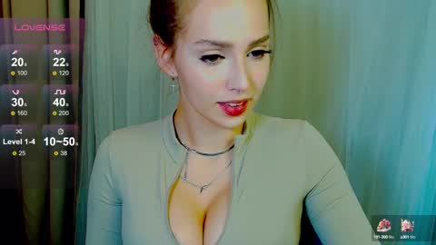 Snapshot of top_twins chatting on 01.21.25 Yara online show from 01.21.25