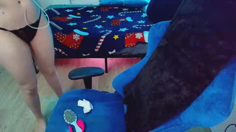 Snapshot of topcranberry chatting on 02.05.26 topcranberry online show from 02.05.26