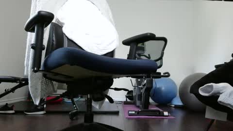 Snapshot of topfloortemptress chatting on 10.02.25 Top Floor Temptress online show from 10.02.25