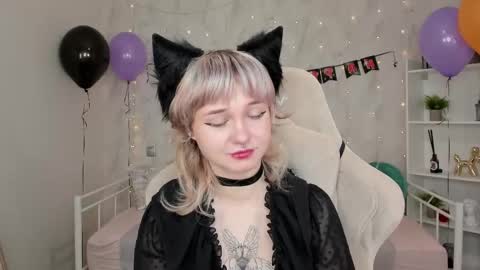 Tori online show from 10.23.25