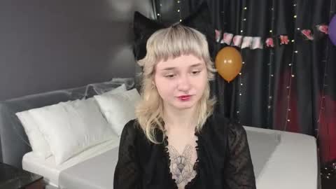 Tori online show from 10.30.25