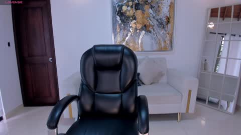 Tori Cross online show from 01.31.25