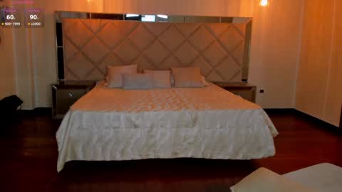 Tori Cross online show from 02.06.25