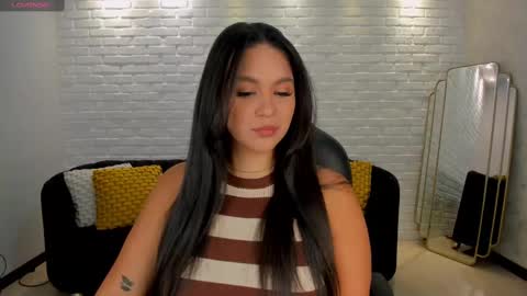 Tori Cross online show from 03.05.25