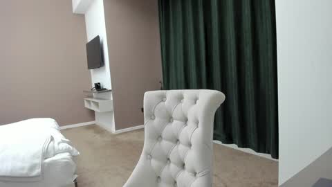         online show from 12.06.24