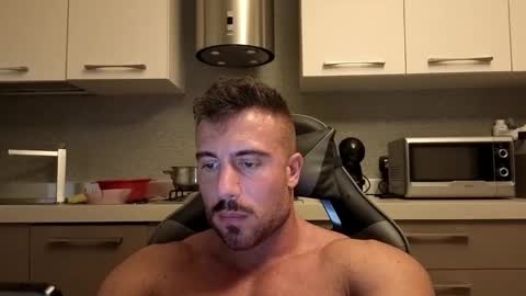 Snapshot of toro_arrapato chatting on 11.04.25 toro_arrapato online show from 11.04.25