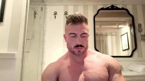 Snapshot of toro_arrapato chatting on 11.11.25 toro_arrapato online show from 11.11.25