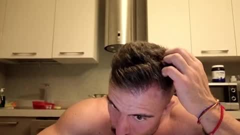 Snapshot of toro_arrapato chatting on 11.18.25 toro_arrapato online show from 11.18.25