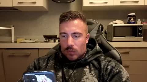 Snapshot of toro_arrapato chatting on 11.26.25 toro_arrapato online show from 11.26.25