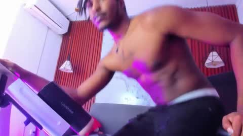 Snapshot of tory_bbc chatting on 11.28.25 Torybigdick online show from 11.28.25