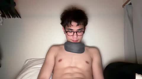 Snapshot of toshikaro0 chatting on 03.08.25 Karo online show from 03.08.25