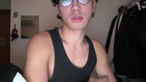 Snapshot of toshikaro0 chatting on 11.13.25 Karo online show from 11.13.25