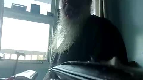 totallyawesome_65 online show from 10.21.25