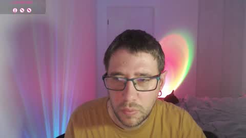 Snapshot of totoclown chatting on 10.30.25 Thomas online show from 10.30.25